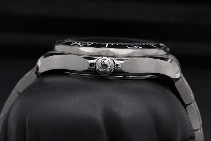 Omega Seamaster Diver 300m 210.32.42.20.04.001